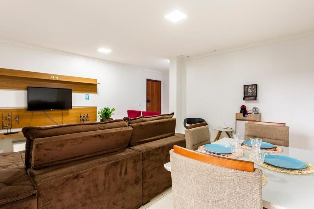 Apartamento Familiar encantador , com estacionamento incluído Brasília Exterior foto