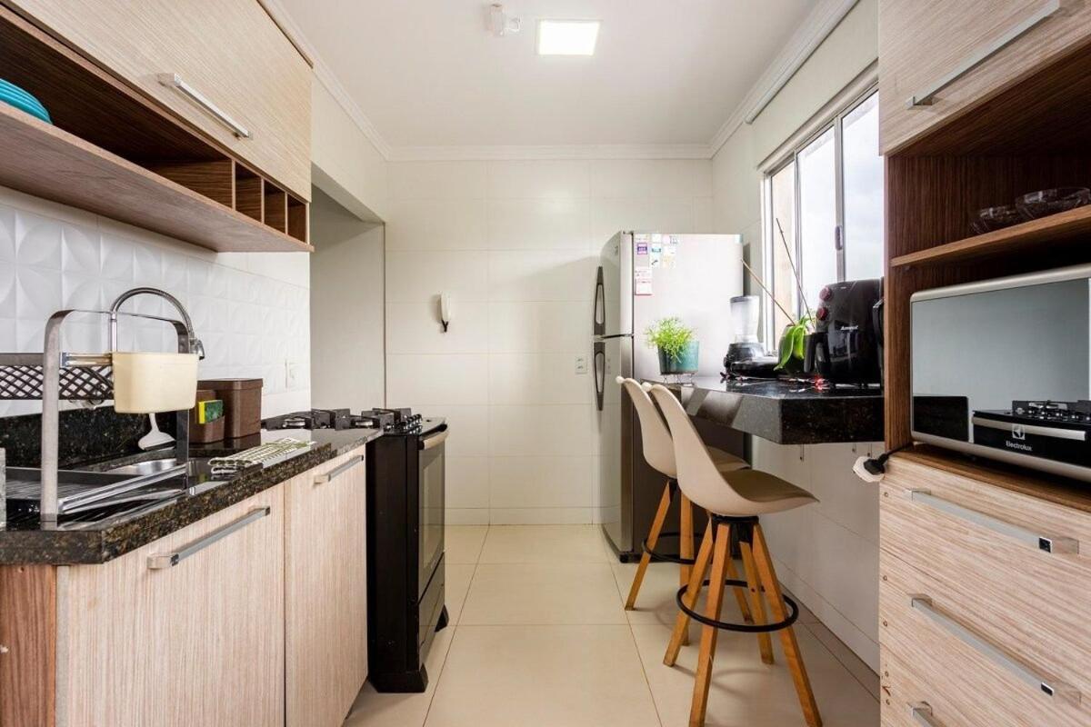 Apartamento Familiar encantador , com estacionamento incluído Brasília Exterior foto