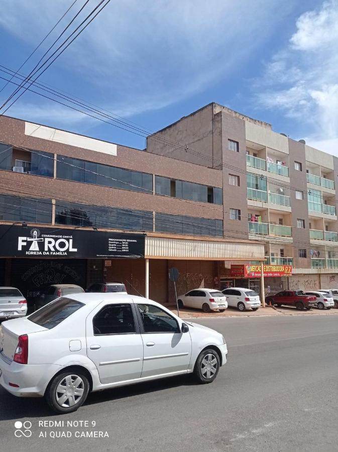 Apartamento Familiar encantador , com estacionamento incluído Brasília Exterior foto