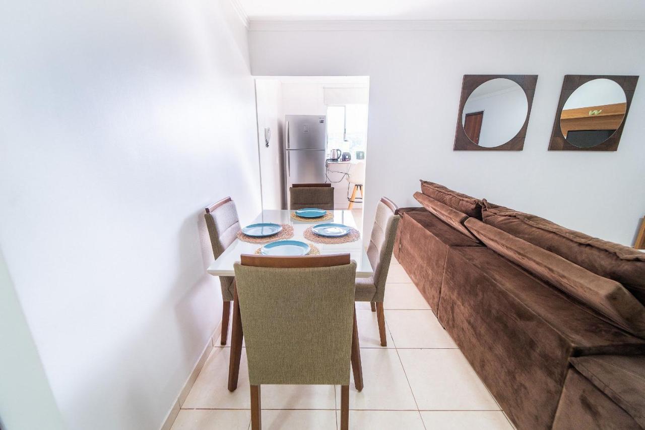 Apartamento Familiar encantador , com estacionamento incluído Brasília Exterior foto