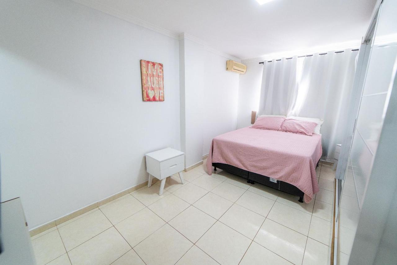 Apartamento Familiar encantador , com estacionamento incluído Brasília Exterior foto