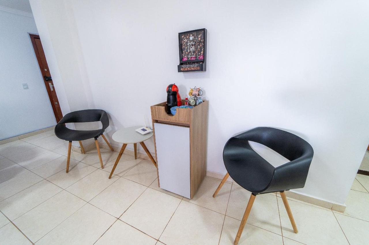 Apartamento Familiar encantador , com estacionamento incluído Brasília Exterior foto