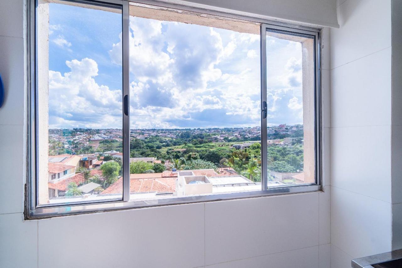 Apartamento Familiar encantador , com estacionamento incluído Brasília Exterior foto